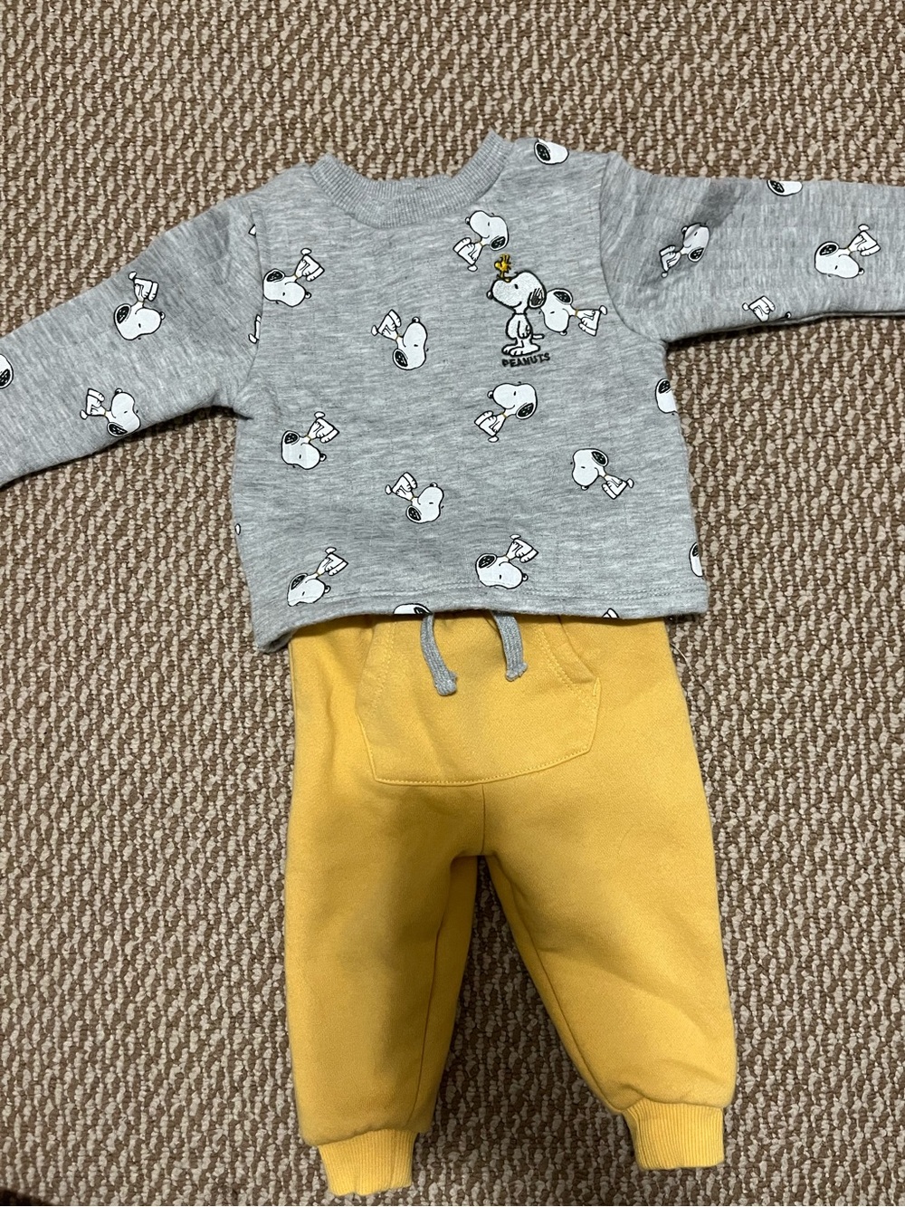 Baby 0-3M snoopy outfit